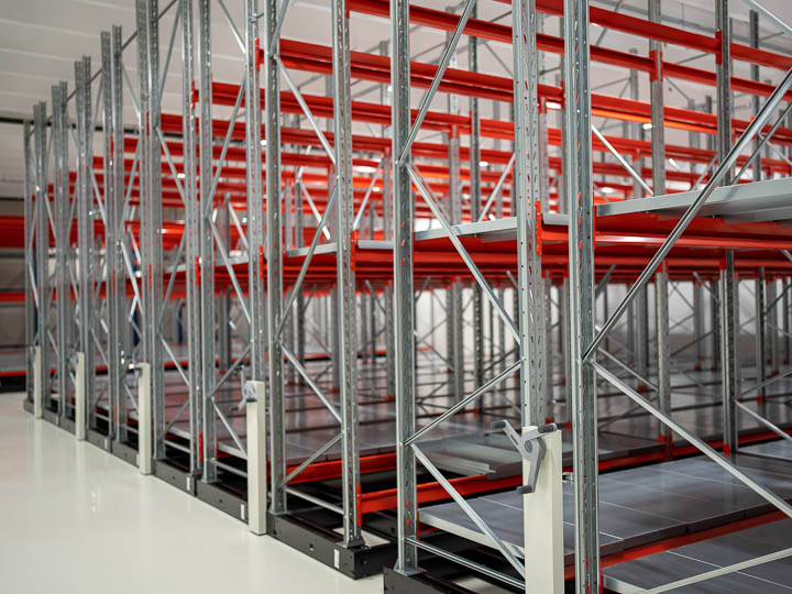 Magasin med reoler for store gjenstander Tinghuset Angedalen